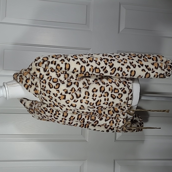 NWT Leopard Print Coat Jacket Faux Fur VS PINK & Know One Cares Large - Picture 8 of 17